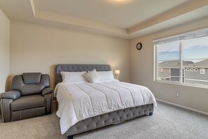House (3 Bedrooms) | Interior - 17 Mi to Downtown Denver: Modern Aurora Home! (Aurora)