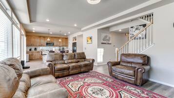 House (3 Bedrooms) | Interior