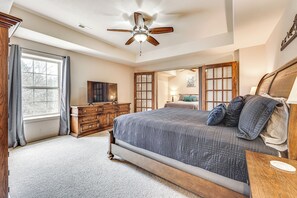 Apartment (5 Bedrooms) | Interior - Relax Fireside: Branson West Gem w/ Hot Tub Access (Branson West)