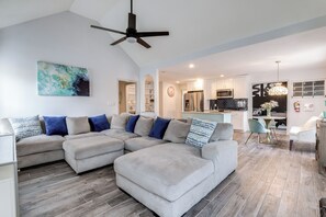 Interior - Family-friendly Stockbridge Home By Amphitheater! (Stockbridge)