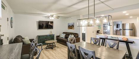 Apartment (2 Bedrooms) | Front of property