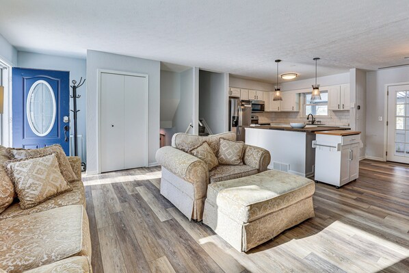 House (3 Bedrooms) | Interior