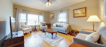 Central Meadville Apartment - Walk to Downtown!