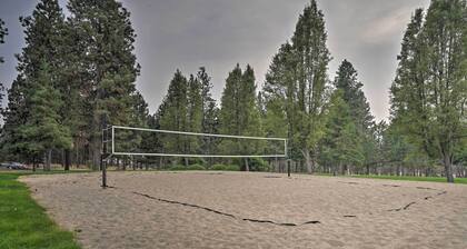 Klamath Falls Townhome w/ Deck & Resort Amenities!