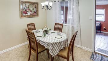 House (4 Bedrooms) | Bahagian dalam