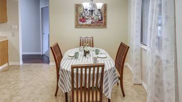 House (4 Bedrooms) | Bahagian dalam