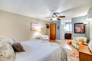 House (2 Bedrooms) | 2 bedrooms, laptop workspace, iron/ironing board, bed sheets