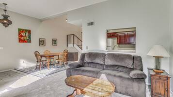 ุงูู
ูุดุฃุฉ ู
ู ุงูุฏุงุฎู