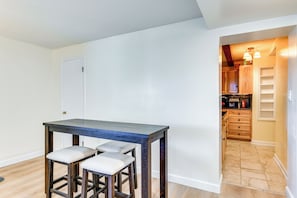 Apartment (0 Bedroom) | Interior - Waynesville Studio Suite < 1 Mi to Downtown! (Waynesville)
