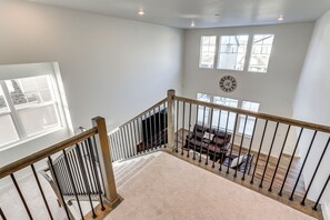House (5 Bedrooms) | Interior