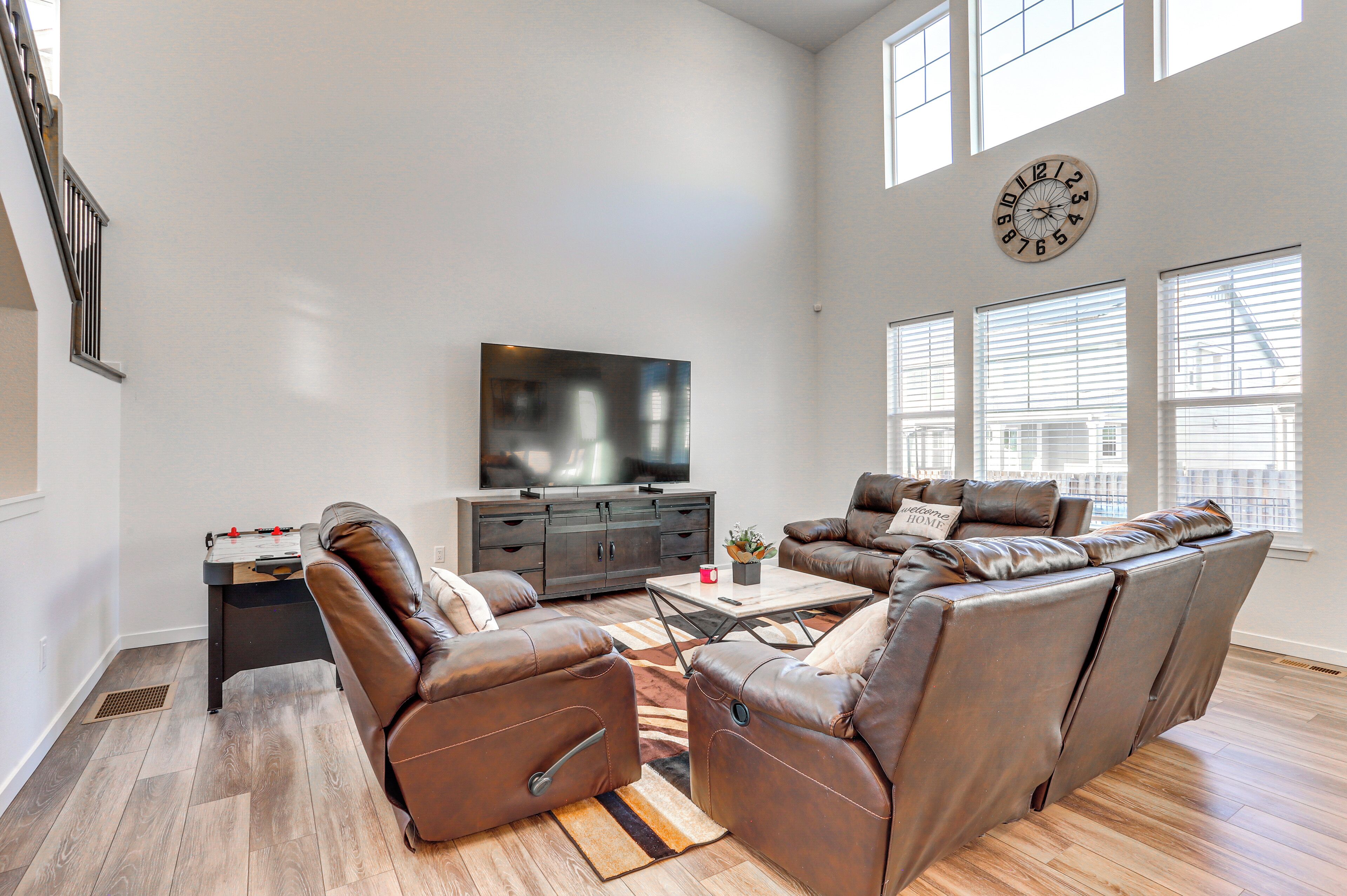 House (5 Bedrooms) | Interior