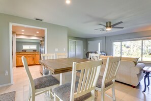 Dining - Waterfront Port Charlotte Home w/ Pool & Lanai (Port Charlotte)