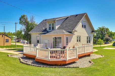 House (4 Bedrooms) | Front of property. Quaint Howells Retreat - Steps From Main Street!