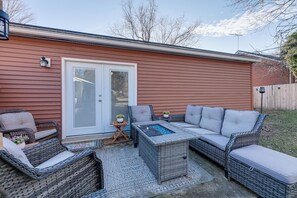 House (4 Bedrooms) | Interior - Lovely Lexington Home: 4 Mi to Downtown! (Lexington)