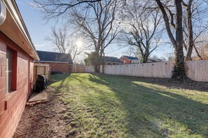 House (4 Bedrooms) | Interior - Lovely Lexington Home: 4 Mi to Downtown! (Lexington)