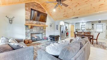 House (3 Bedrooms) | Interior