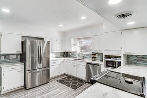 獨棟房屋 (3 Bedrooms) | 私人廚房 | 微波爐、烤箱、爐台、洗碗機