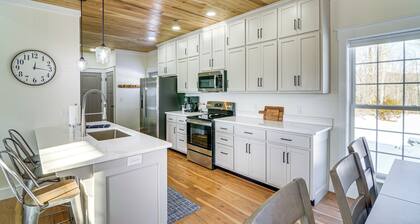 Dale Hollow Cottage w/ Covered Porch & Lake Views!