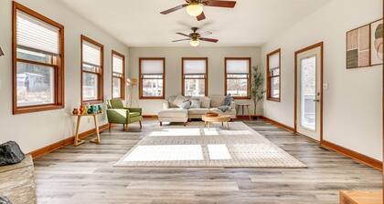 Elegant Pataskala Home w/ Hot Tub & Fire Pit!