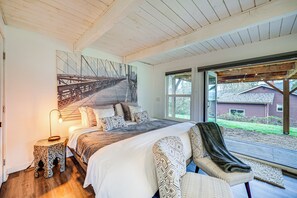 House (2 Bedrooms) | Interior - Stylish Bellingham Home w/ Lake + Mountain Views! (Bellingham)