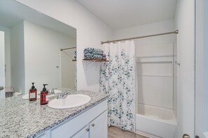 Bathroom - Pet-friendly San Antonio Home ~ 9 Mi to Lackland! (San Antonio)