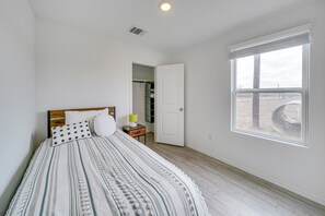 Room - Pet-friendly San Antonio Home ~ 9 Mi to Lackland! (San Antonio)