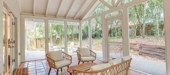 Sunny Gainesville Home ~ Half-mi to UF Campus!