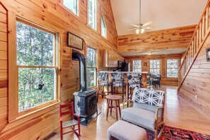 House (3 Bedrooms) | Interior