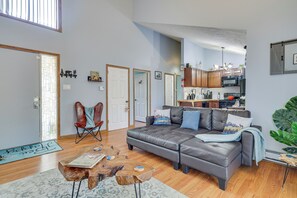 Interior - Fire Pit, Pool & Beach Access: Tobyhanna Home! (Tobyhanna)