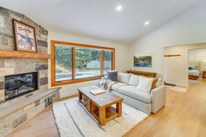 Interior - Bright Ketchum Retreat w/ Views & Private Hot Tub! (Ketchum)