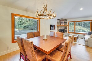 Interior - Bright Ketchum Retreat w/ Views & Private Hot Tub! (Ketchum)