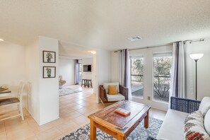 TV - Chandler Vacation Rental w/ Bikes & Fire Pit! (Chandler)