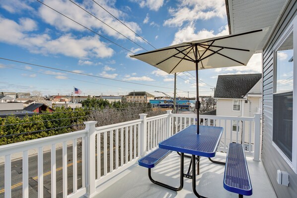 Interior - Spacious Wildwood Condo: Walk to Beach! (Wildwood)