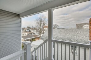 Interior - Spacious Wildwood Condo: Walk to Beach! (Wildwood)