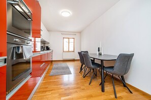 Appartamento, 2 camere da letto, terrazzo, vista città | Interni