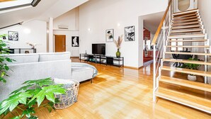 Leilighet, 2 soverom, terrasse, byutsikt | Oppholdsrom