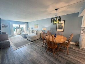 Condo, 2 Bedrooms | Dining - 237 El Matador 2 Bedroom Condo by RedAwning (Fort Walton Beach)