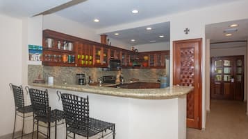 Bar (en la propiedad)