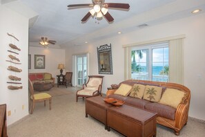 Condo, 2 Bedrooms | Living area