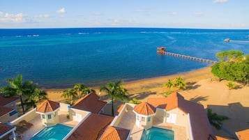 Condo, 2 Bedrooms | Property grounds