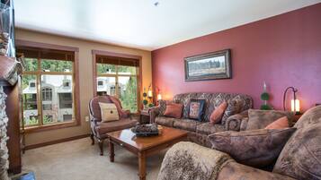 Kondominium, 2 kamar tidur | Area keluarga