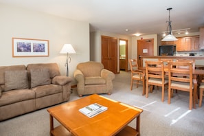 Apartment, 2 Schlafzimmer | Wohnbereich