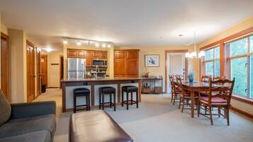 Kondominium, 2 kamar tidur | Area keluarga