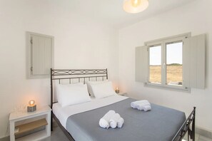 2 bedrooms, iron/ironing board, travel crib, free WiFi