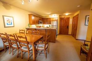Condo, 1 Bedroom | Private kitchen