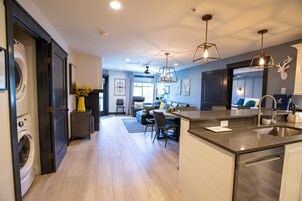 Condo, 2 Bedrooms | Private kitchen | Fridge, oven, coffee/tea maker, toaster