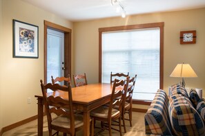 Condo, 3 Bedrooms | Dining
