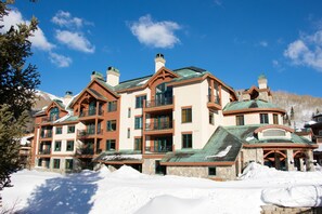 Condo, 2 Bedrooms | Exterior