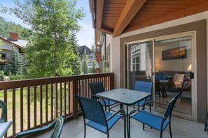Condo, 2 Bedrooms | Outdoor dining