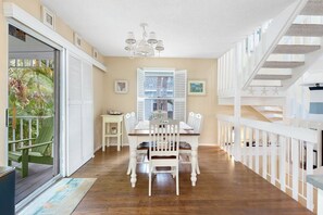 Casa, 3 dormitoris | Servei de restauració